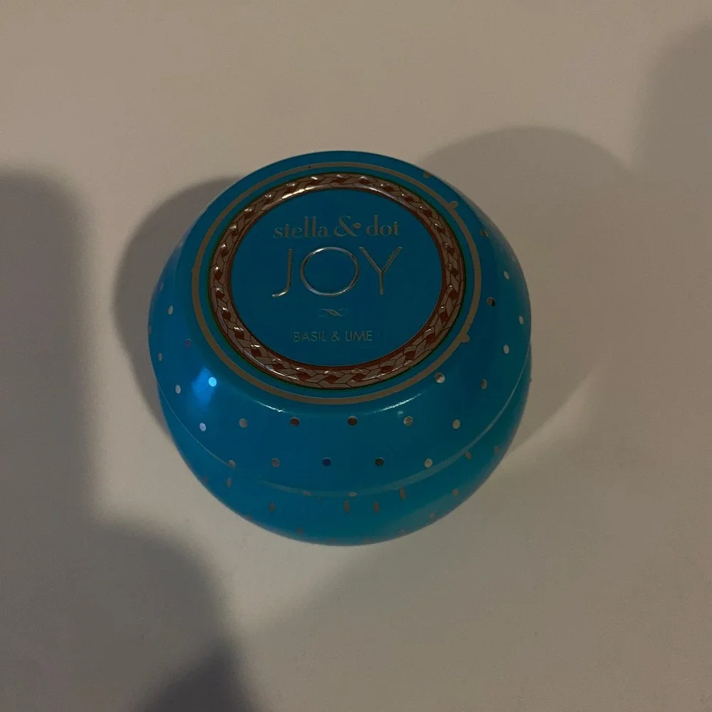 Stella & Dot Joy Basil & Lime Scented Candle Teal Blue Tin 2.7oz Soy‎ Wax Blend